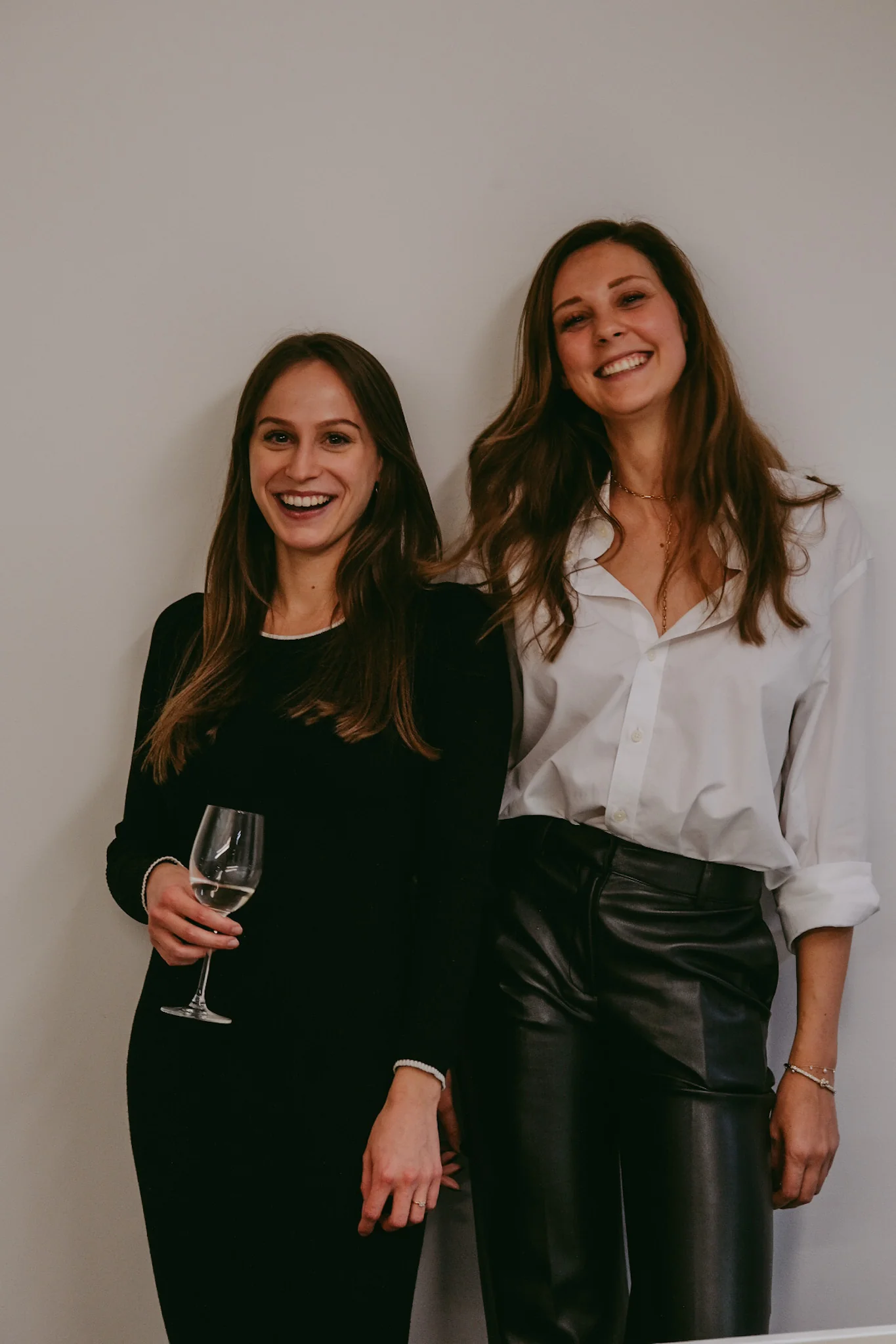 Zwei Frauen bei einem Sip & Share Event